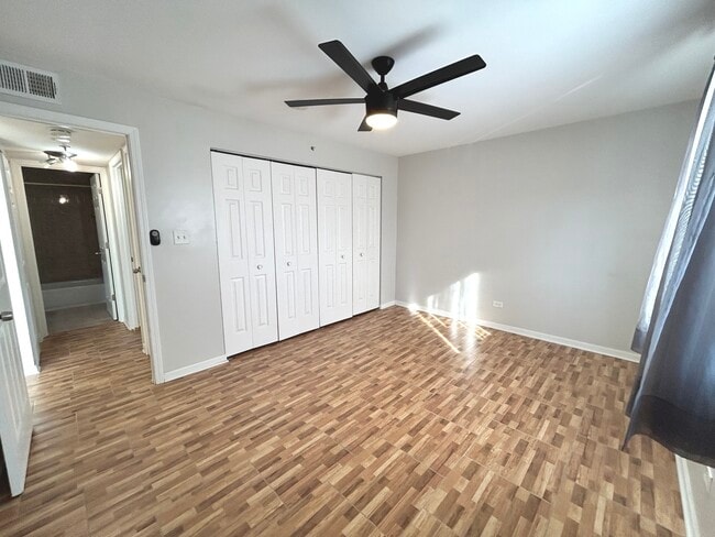 Building Photo - 10440 Natoma Ave