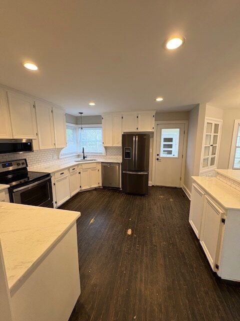 Building Photo - 101 Lakewood Dr