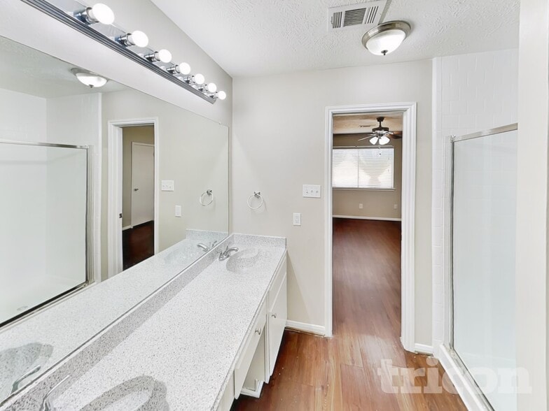 Building Photo - 28707 Binefield St