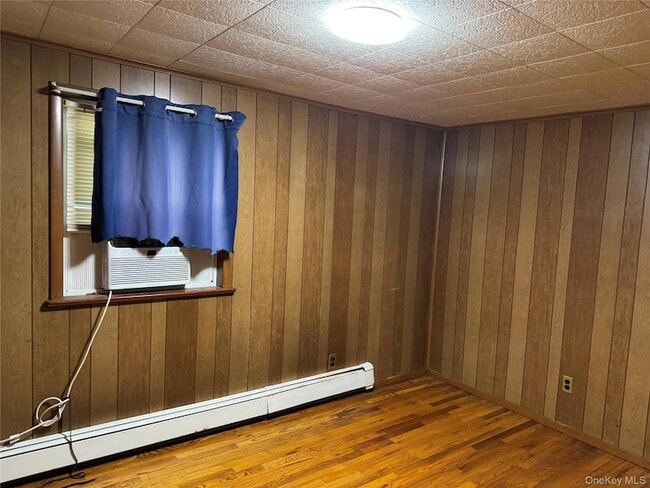 Building Photo - 189 Elm St