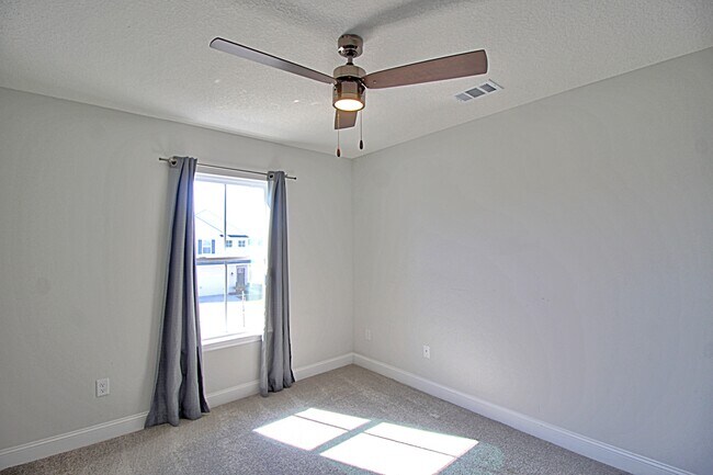 Building Photo - 106 Centennial Ct