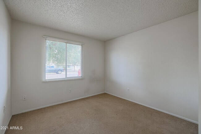 Building Photo - 14228 N 38th St