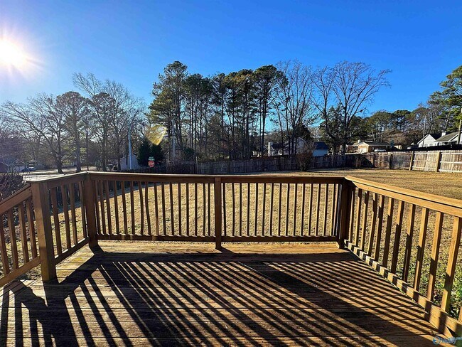 Building Photo - 101 Forest Glade Dr