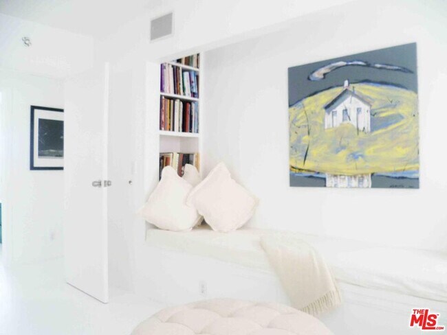 Building Photo - 409 Westminster Ave