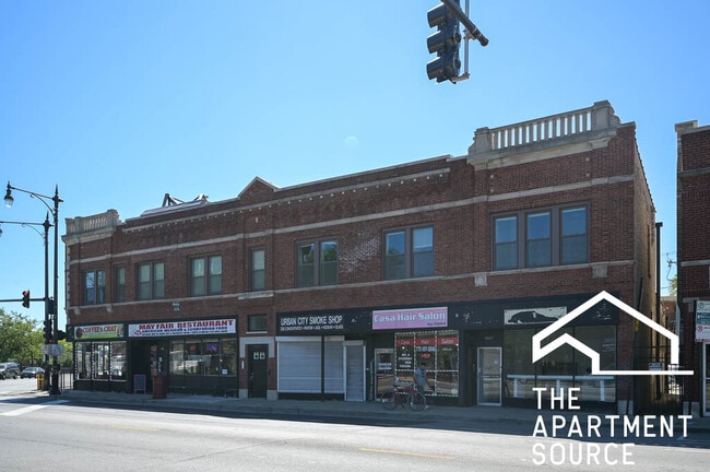 Building Photo - 4461 W Lawrence Ave
