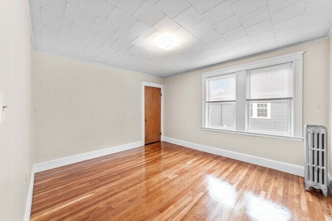 Building Photo - 26 Fuller St