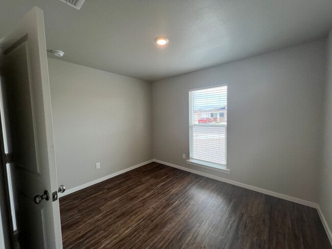 Building Photo - Available June in Frenship ISD: 3-Bedroom, 2-Bath Home!