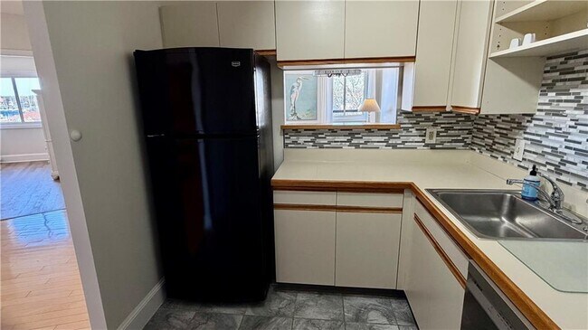 Building Photo - 1302 Capella S