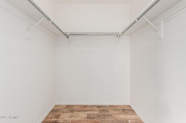 Building Photo - 10537 W Donald Dr