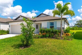 Building Photo - A Luxuriously Furnished 3-Bed, 2-Bath Model Home in Gated Community - Parrish