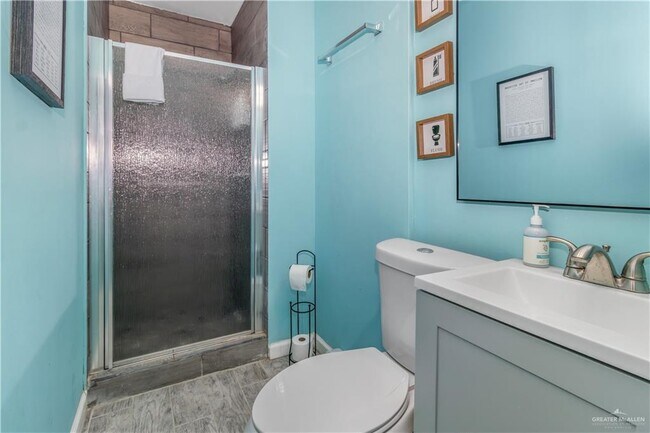 Building Photo - 18 W Hibiscus St