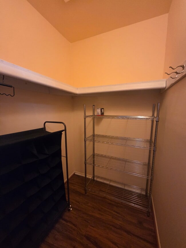 Building Photo - 1724 Rachael St