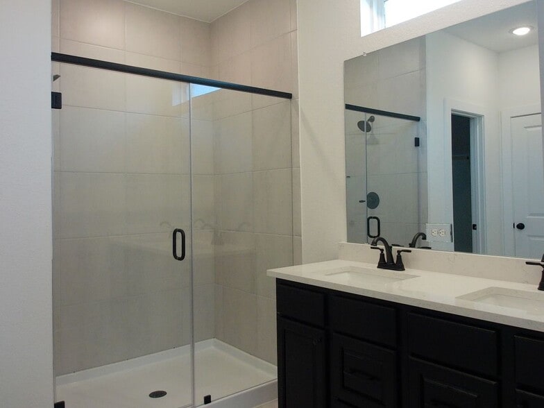 Building Photo - 19293 Hazel Firs Ln