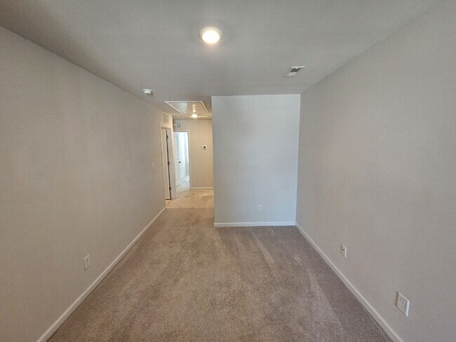 Building Photo - 6529 Mezzo Ln