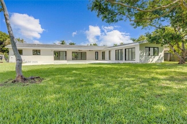 Building Photo - 8000 SW 139th Ter