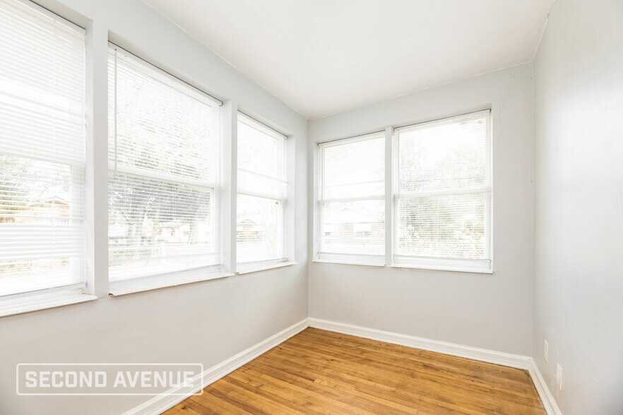 Building Photo - 2214 Wilson St