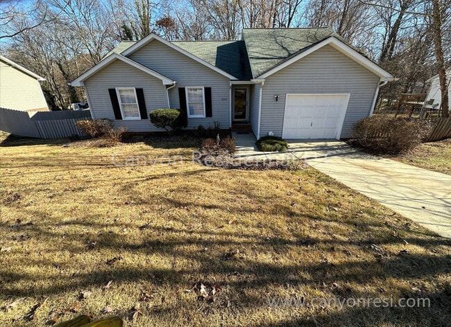 Building Photo - Beautiful 3b, ready to move in!