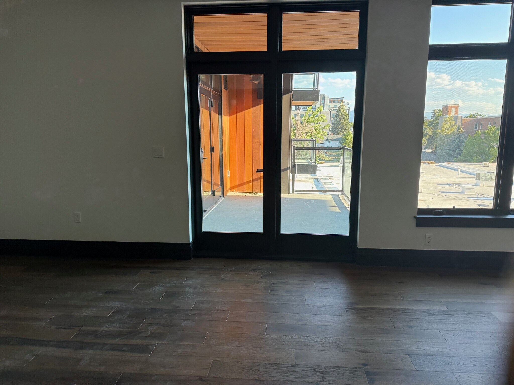 Building Photo - 315 N Tracy Ave