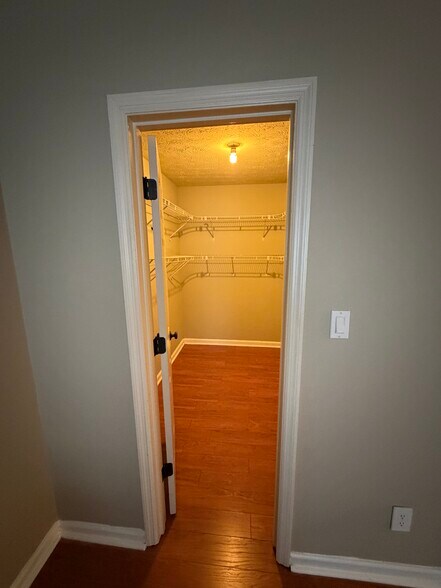 Building Photo - 1394 N Crossing Dr NE