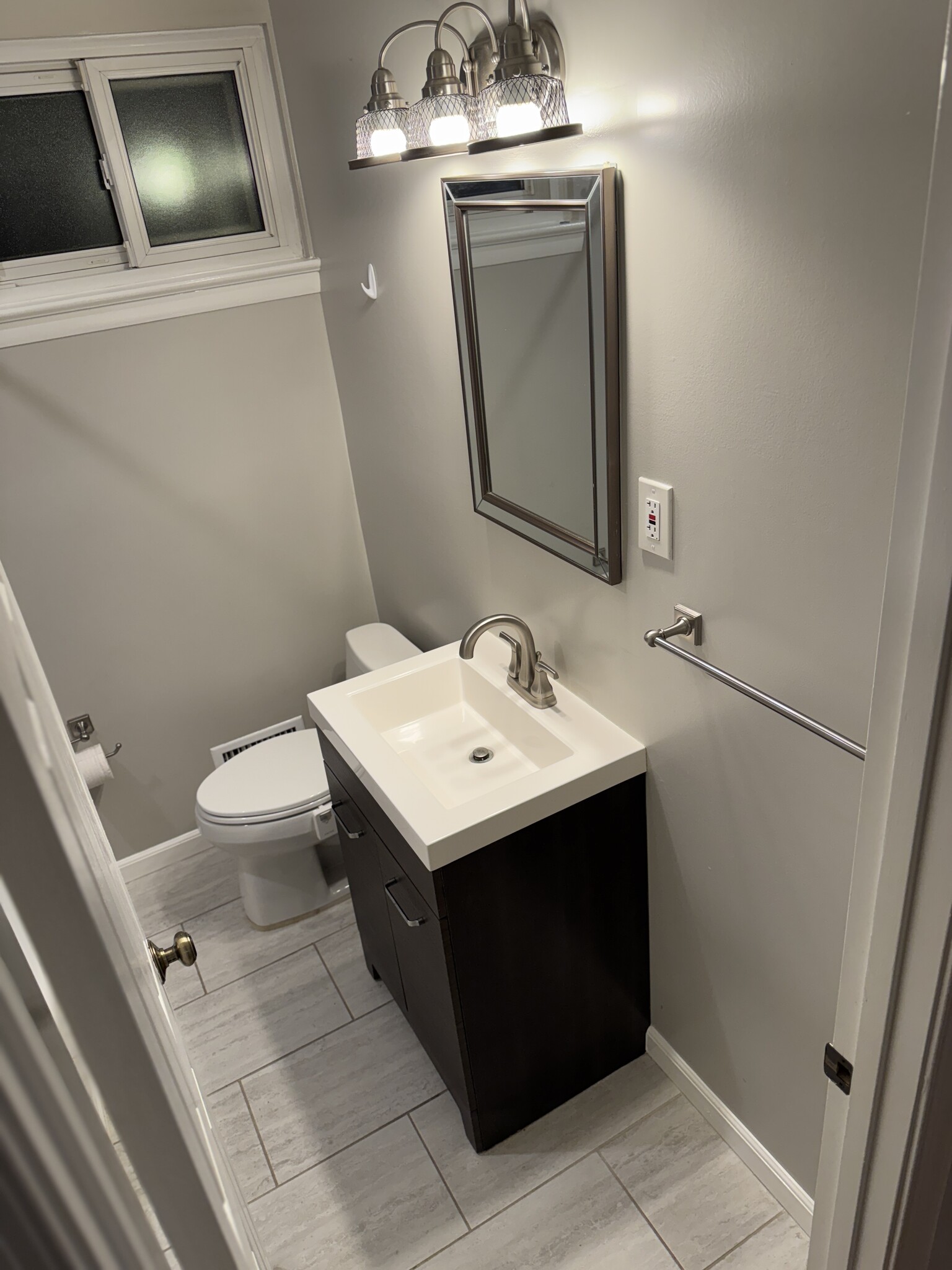 Bathroom #1 - 8113 D'Arcy Rd