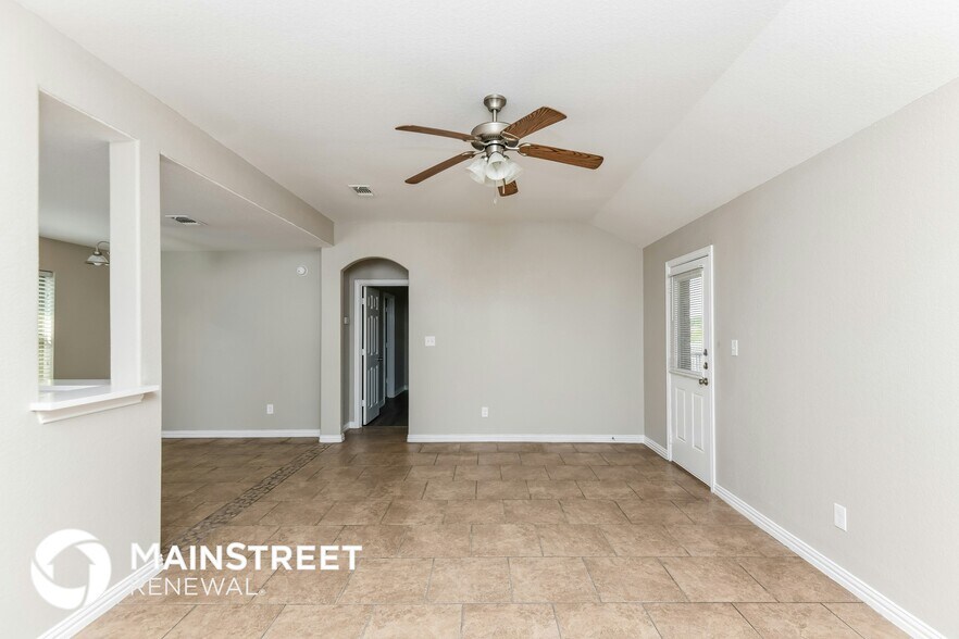 Building Photo - 8116 Raleigh Dr
