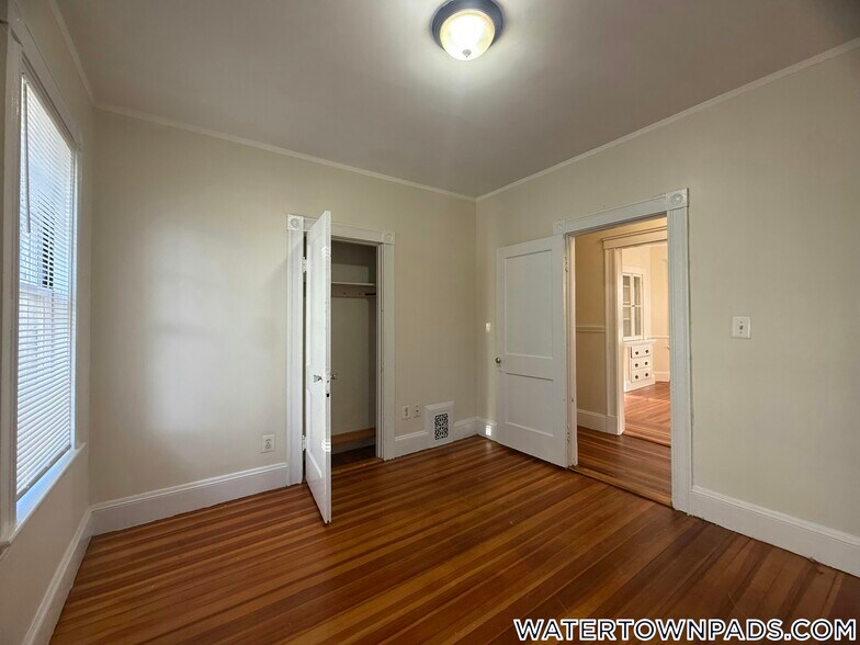 Building Photo - 93 Hillside Rd