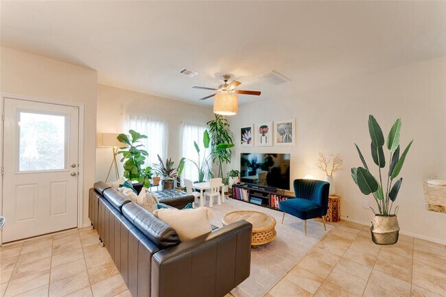 Building Photo - 6047 Wesley Manor Ct