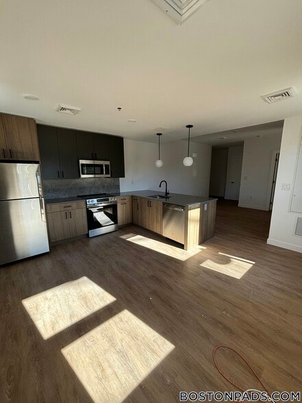 Building Photo - 199 Gardner St