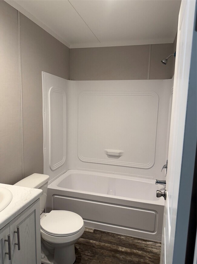 Building Photo - 2430 County Rd 318