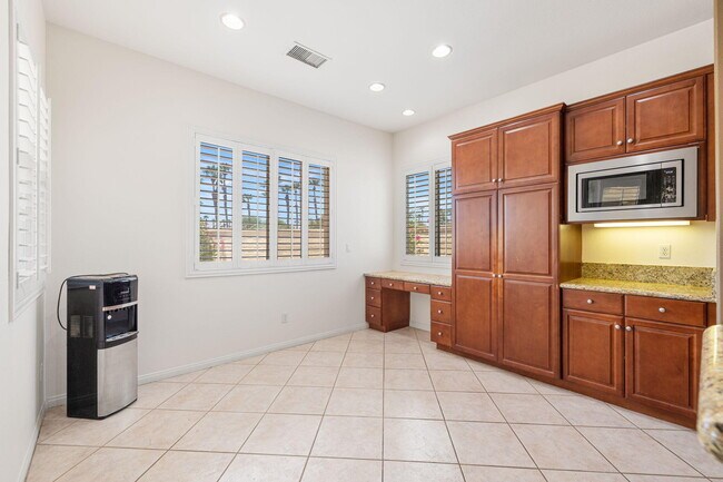 Building Photo - 145 Bellini Way