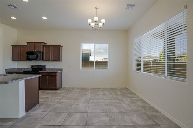 Building Photo - 6832 Gables Trl