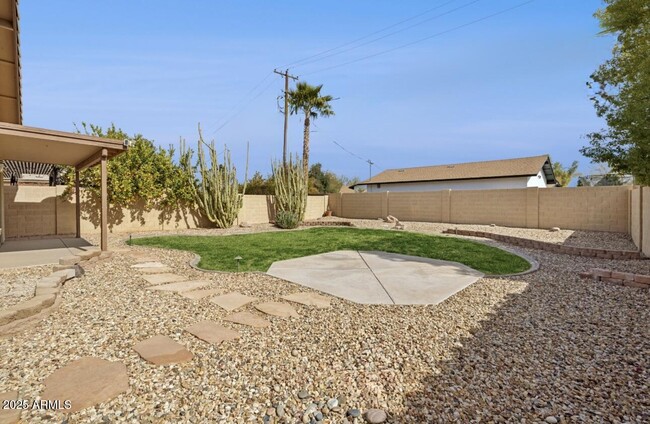 Building Photo - 3027 N 83rd Pl