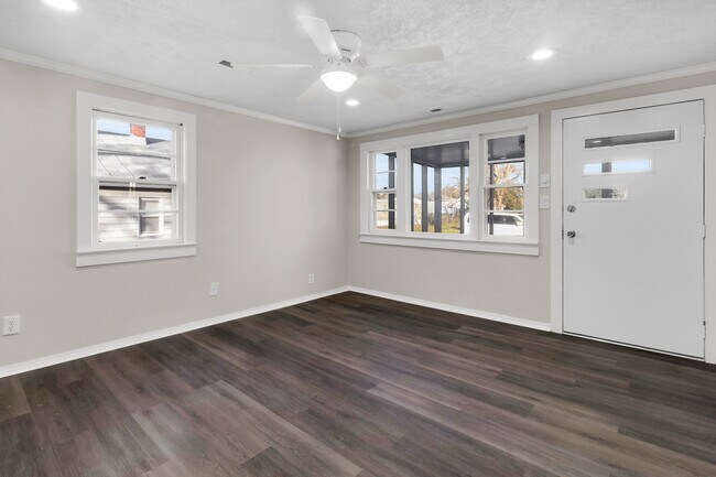 Building Photo - 211 Lawson St