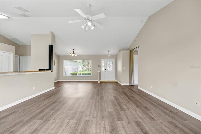 Building Photo - 514 Lake Sumner Dr