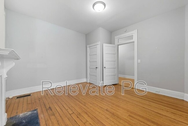 Building Photo - 24 S Davis Ave