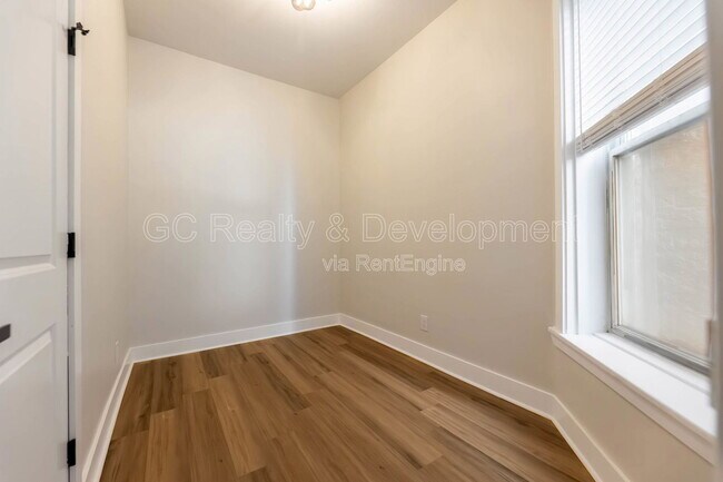 Building Photo - 4241 S Calumet Ave