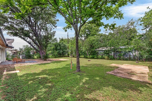 Building Photo - 5102 Ravensdale Ln