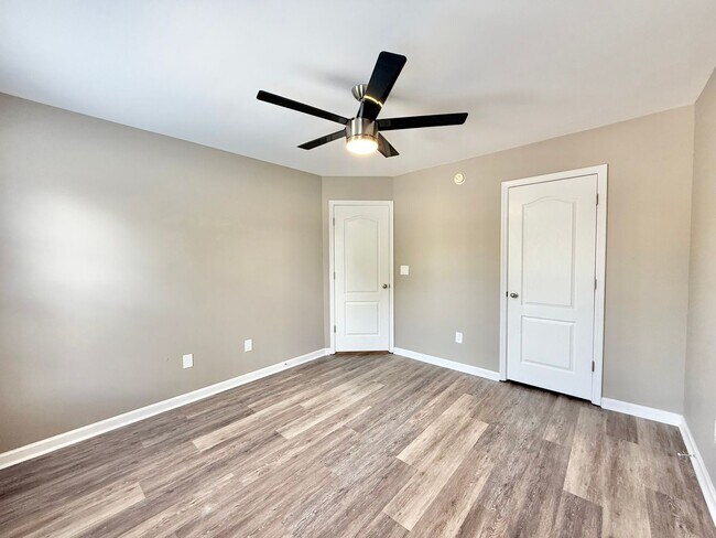 Building Photo - Newly Remodeled 4BD, 2.5BA Raleigh Home wi...