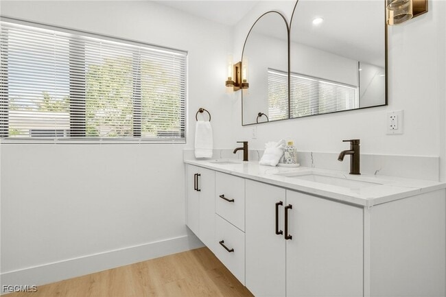 Building Photo - 1105 Skiff Pl