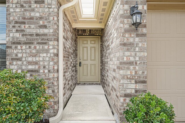 Building Photo - 20910 Corisande St