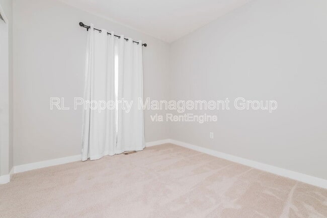 Building Photo - 6255 Callisburg Dr