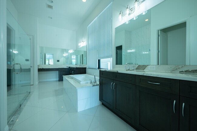 Building Photo - 13026 Artisan Cir