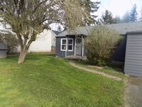 Building Photo - 4325 SE Cedar St