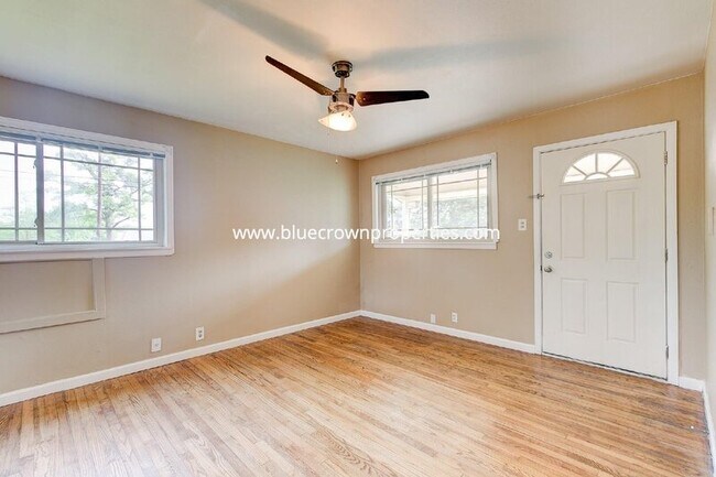 Building Photo - 1300 Bennett Dr