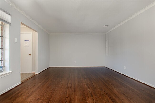 Building Photo - 6520 St Moritz Ave