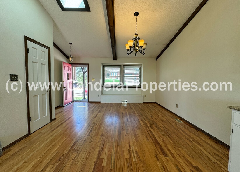 Building Photo - 5615 Country Heights Dr