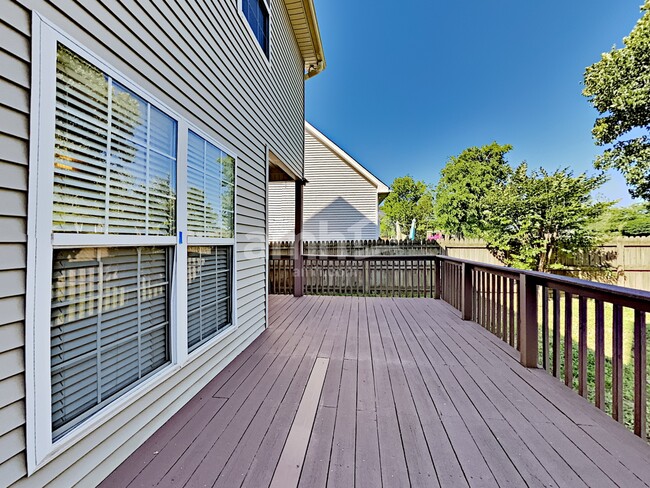 Building Photo - 2209 Ipswitch Dr