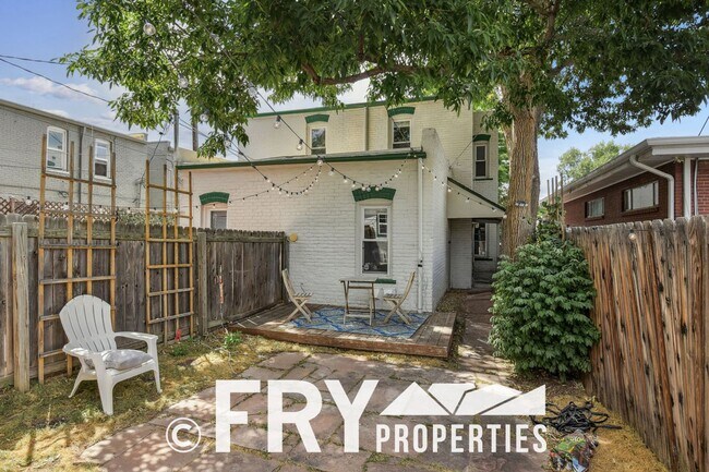 Building Photo - Classic Home in City Park West