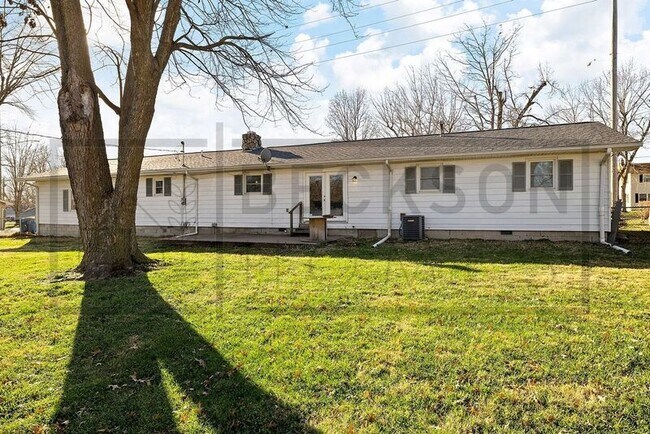 Building Photo - 5812 West Byp