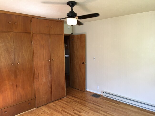 Building Photo - Charming 2 Bedroom 2 bath home with finish...